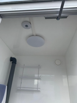 CONTENEDOR WC CON CISTERNA CABINA