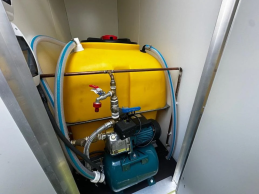 REMOLQUE SANITARIO AUTONOMO CON TANQUE DE 700 LITROS