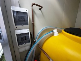 REMOLQUE SANITARIO AUTONOMO CON TANQUE DE 700 LITROS