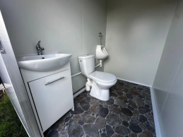 REMOLQUE SANITARIO AUTONOMO CON TANQUE DE 700 LITROS