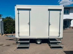 REMOLQUE SANITARIO AUTONOMO CON TANQUE DE 700 LITROS