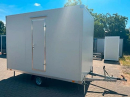 REMOLQUE SANITARIO AUTONOMO CON TANQUE DE 700 LITROS