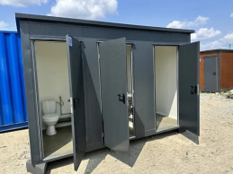 CONTENEDOR SANITARIO CON 3 CABINAS