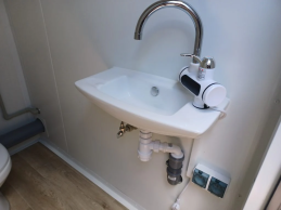 CONTENEDOR SANITARIO DOBLE 2 CABINAS 249x175x249