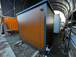 CONTENEDOR SANITARIO DOBLE 2 CABINAS DE INODORO / INODORO + URINARIO