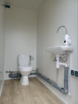 CONTENEDOR SANITARIO DOBLE 2 CABINAS - WC Y DUCHA 246x197x245