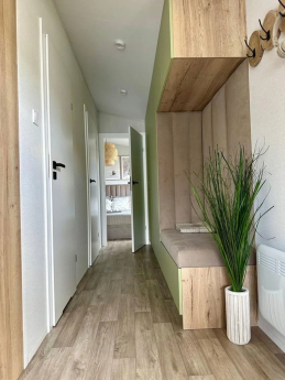 CASA BERYL SHADOW TURNER MALTA DE ROBLE