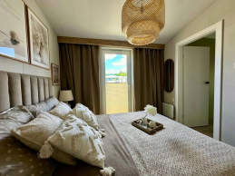 CASA BERYL SHADOW TURNER MALTA DE ROBLE