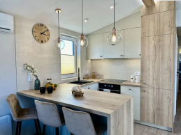 CASA EMERALD 12X4 MT