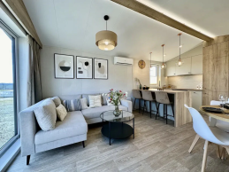 CASA EMERALD 12X4 MT