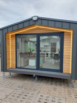 CASA MÓVIL “LUJO Y PRESTIGIO” 12,05X4,0 MT