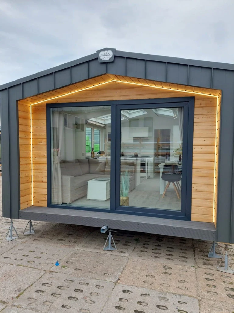 CASA MÓVIL “LUJO Y PRESTIGIO” 12,05X4,0 MT