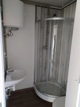 BUNGALOW CON INSTALACIONES SANITARIAS (50M2)