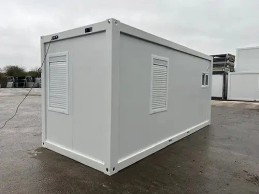 OFICINA ESTÁNDAR 6 M CON BAÑO