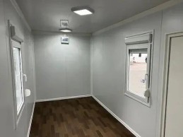 CONTENEDOR DE OFICINA ESTÁNDAR CON PUERTA CENTRAL