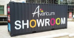 CONTENEDOR MARÍTIMO CONVERTIDO EN OFICINA DE VENTA