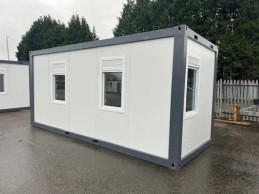 CONTENEDOR DE OFICINA ESTÁNDAR CON 3 VENTANAS