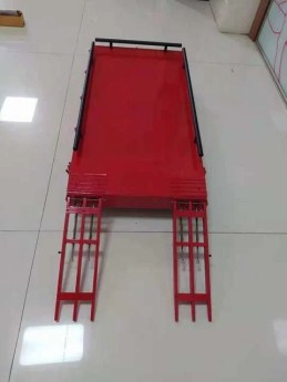 REMOLQUE DE ALEACIÓN